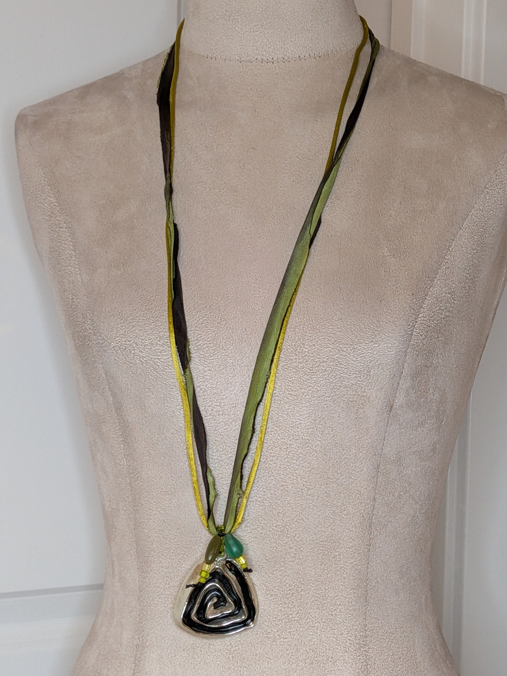 Vintage Theresa Goodall Necklace Green & Black Spiral Pendant Art To Wear